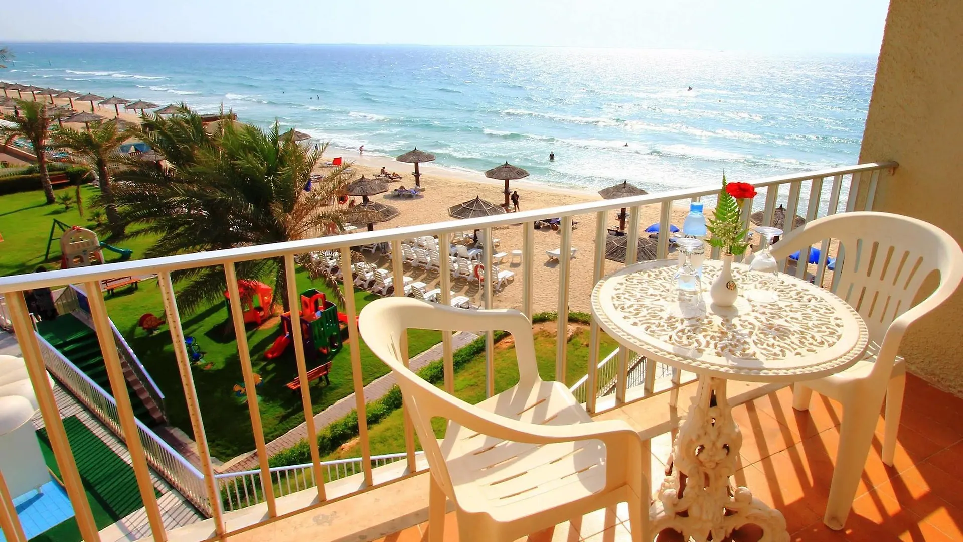 Beach Hotel Sardzsa